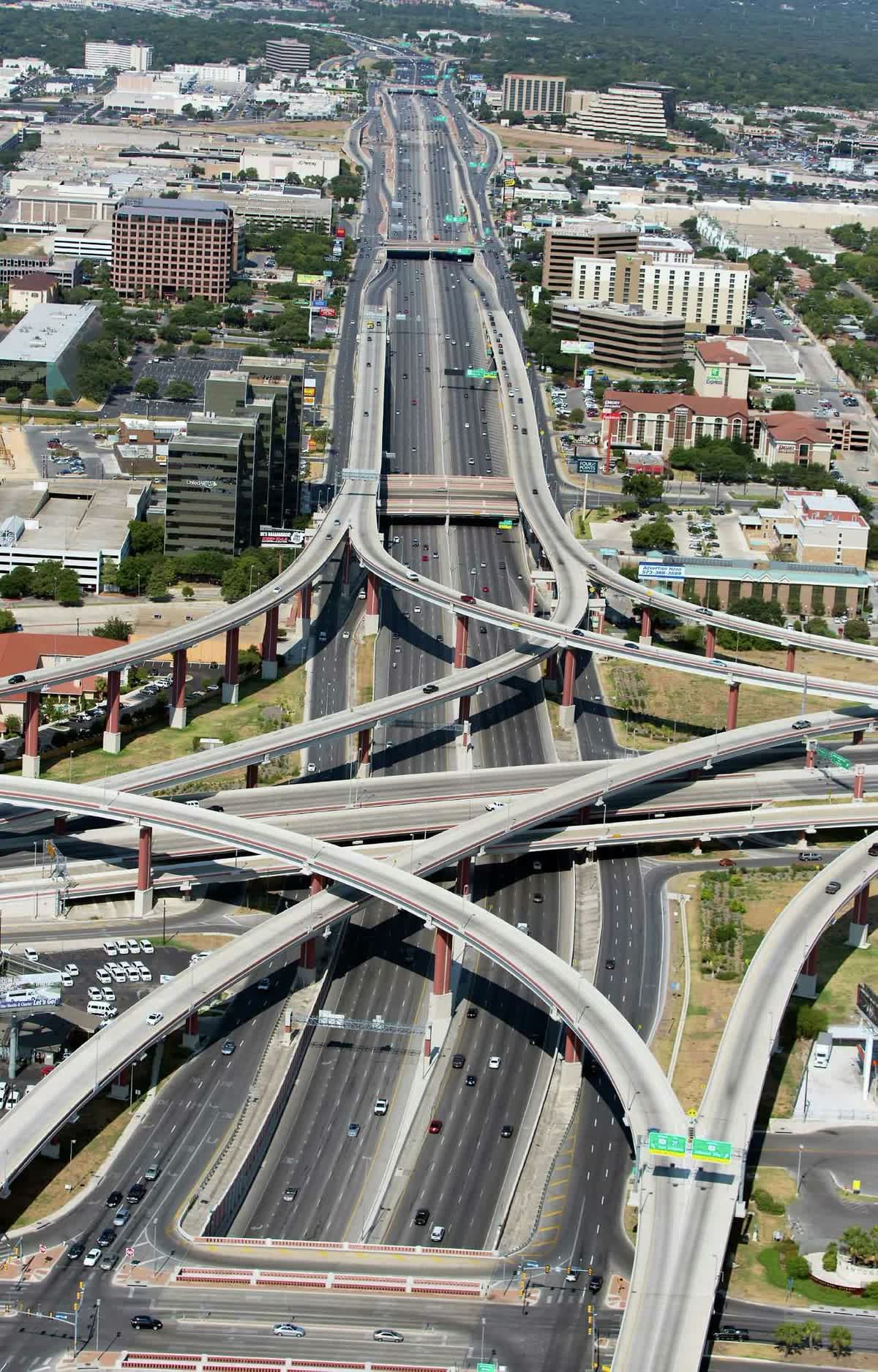 Aerial view of a Texas highway interchange and the frontage roads that line it